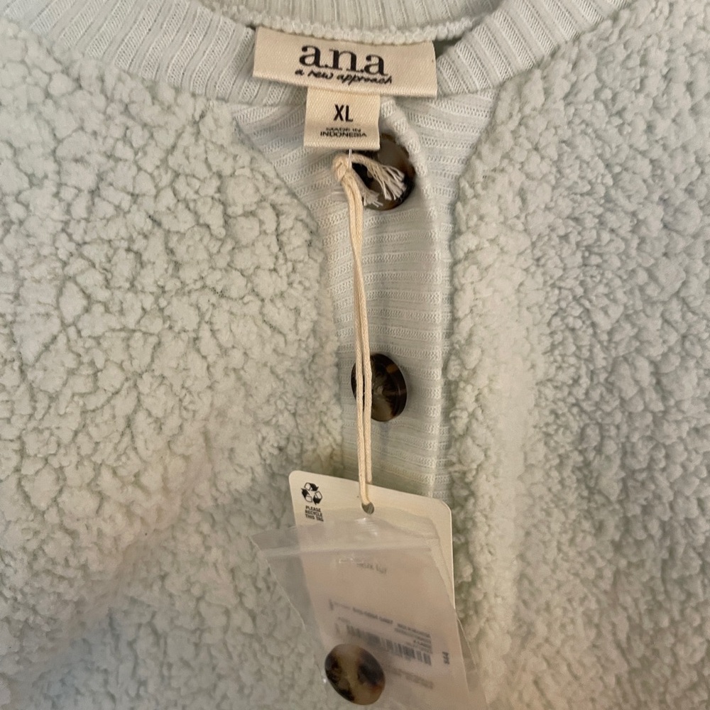 a.n.a Milky Green Sherpa Teddy Button-up Sweater Jacket Faux Fur Women’s Size XL - Picture 4 of 6